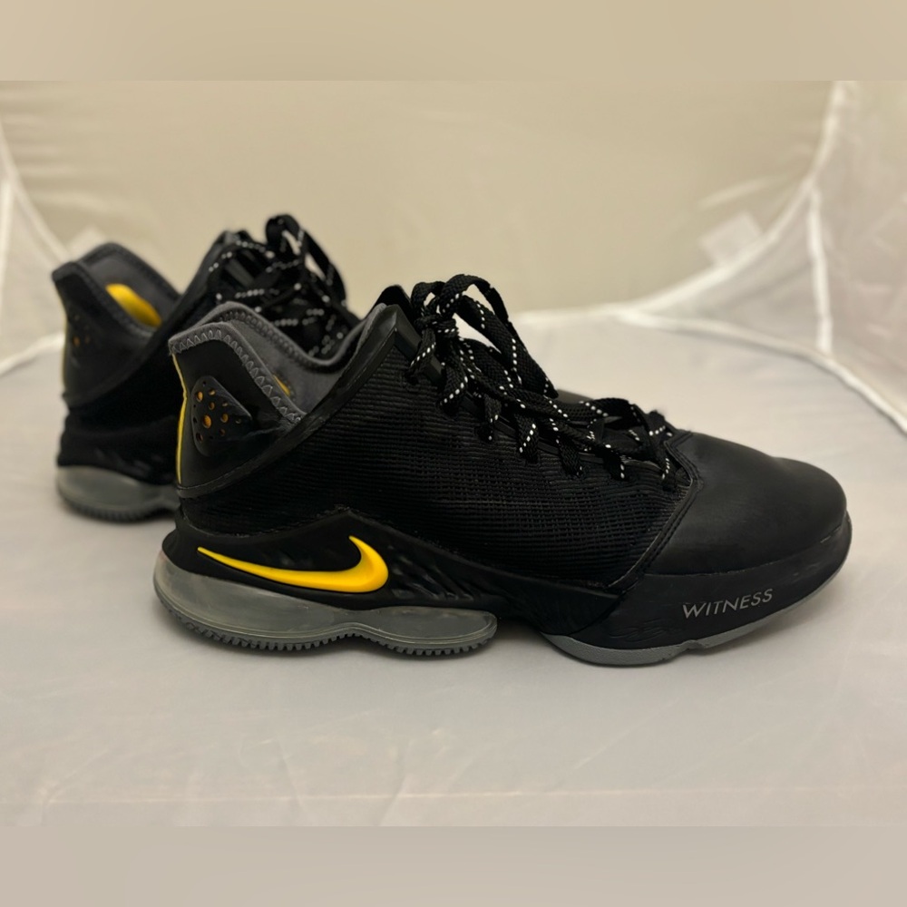 Nike LeBron 19 Low Shoes Witness Black University Gold Men's Size 10.5